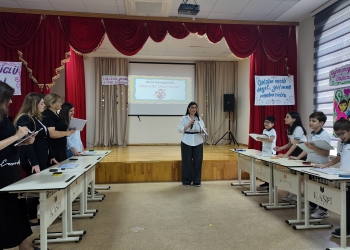 Liseyin şagird və valideynləri...