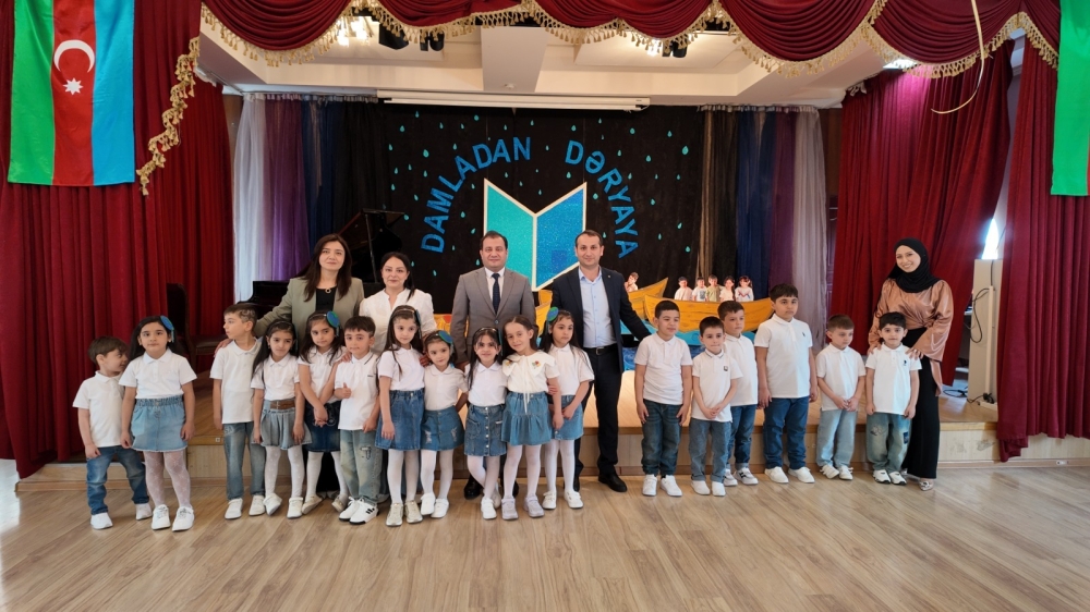 Düşündürücü, əyləncəli çıxışlar səhnədə öz əksini tapıb