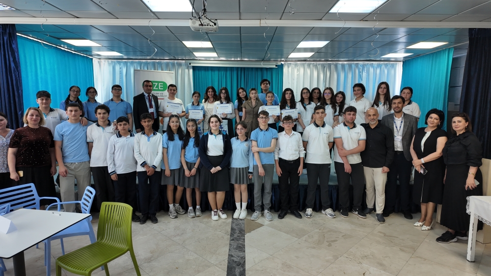 Teatr layihəsi bir neçə məktəbin şagirdlərini birləşdirib