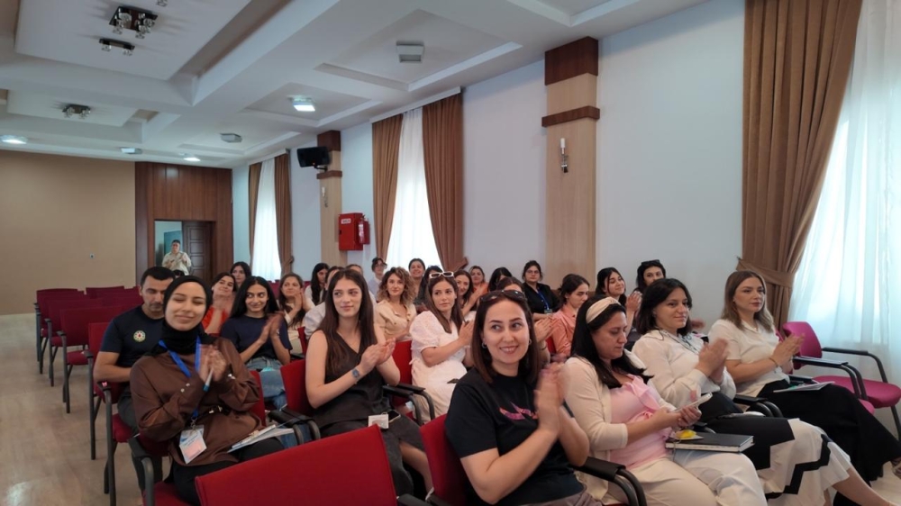 Liseyin müəllimlərinə təlim keçirilib