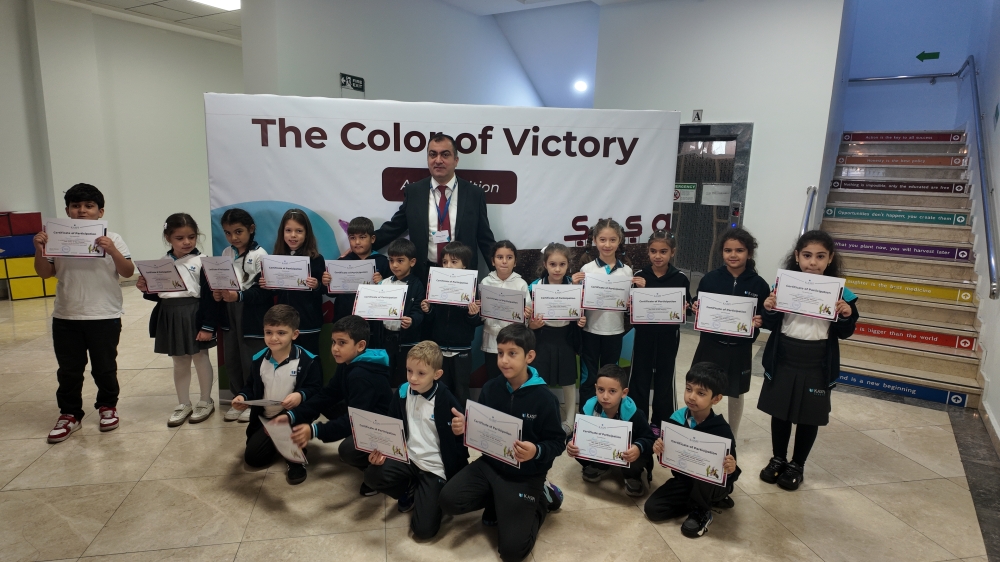 Zəfər Günü və Dövlət Bayrağı Gününə həsr olunmuş rəsm sərgisi