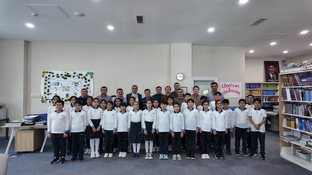 Tacikistanlı təhsil işçiləri Kaspi Liseyində