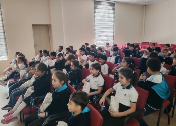 Kiçik yaşlı şagirdlər üçün Kin...