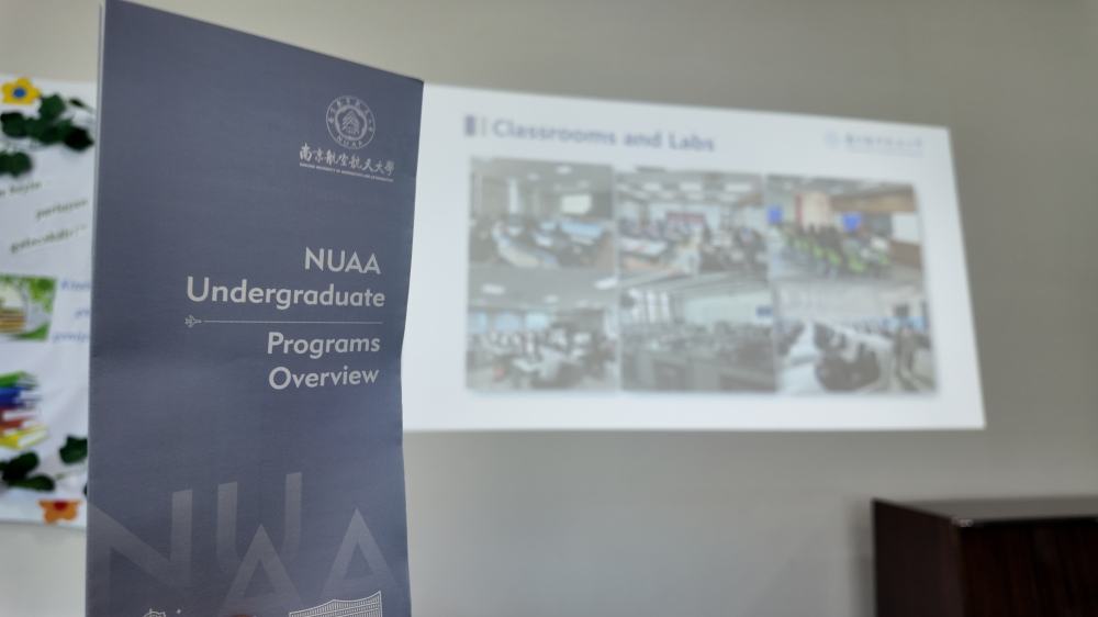 Görüşlər zamanı universitet rəsmiləri şagirdlərə ali məktəblərinin akademik strukturu, beynəlxalq təhsil proqramları, eləcə də müasir elmi-tədqiqat infrastrukturu haqqında geniş məlumat veriblər