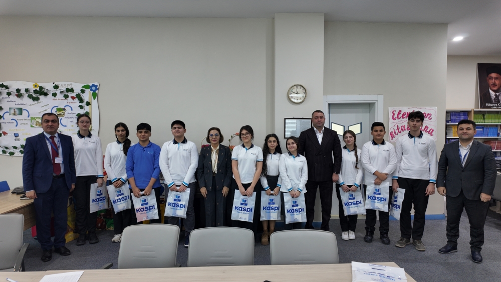 Şagirdlərə qarşıdakı təhsil mərhələlərində daha məqsədyönlü və məsuliyyətli çalışmağın vacibliyi ilə bağlı tövsiyələr verilib.