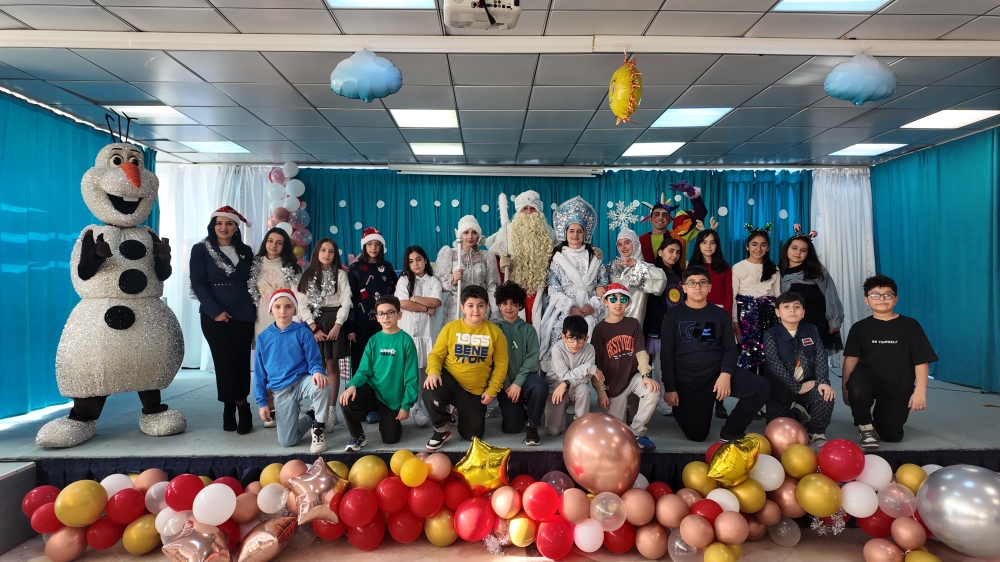 V siniflərin Yeni il bayramı