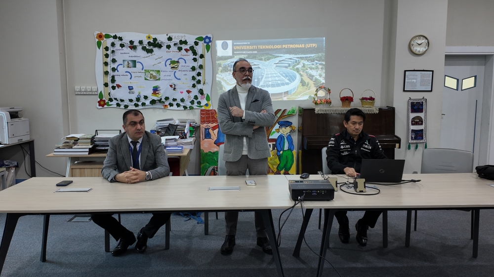 Malayziya Universitetinin nümayəndələri Kaspi Liseyində